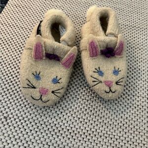 Garnet Hill baby wool bunny slippers. Size 6-12 months gently used.